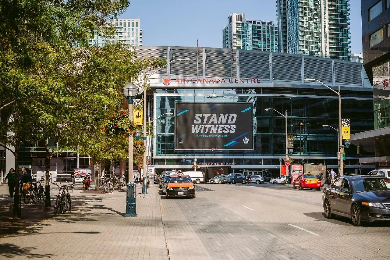 Luxurious 2-Bedroom Condo Toronto