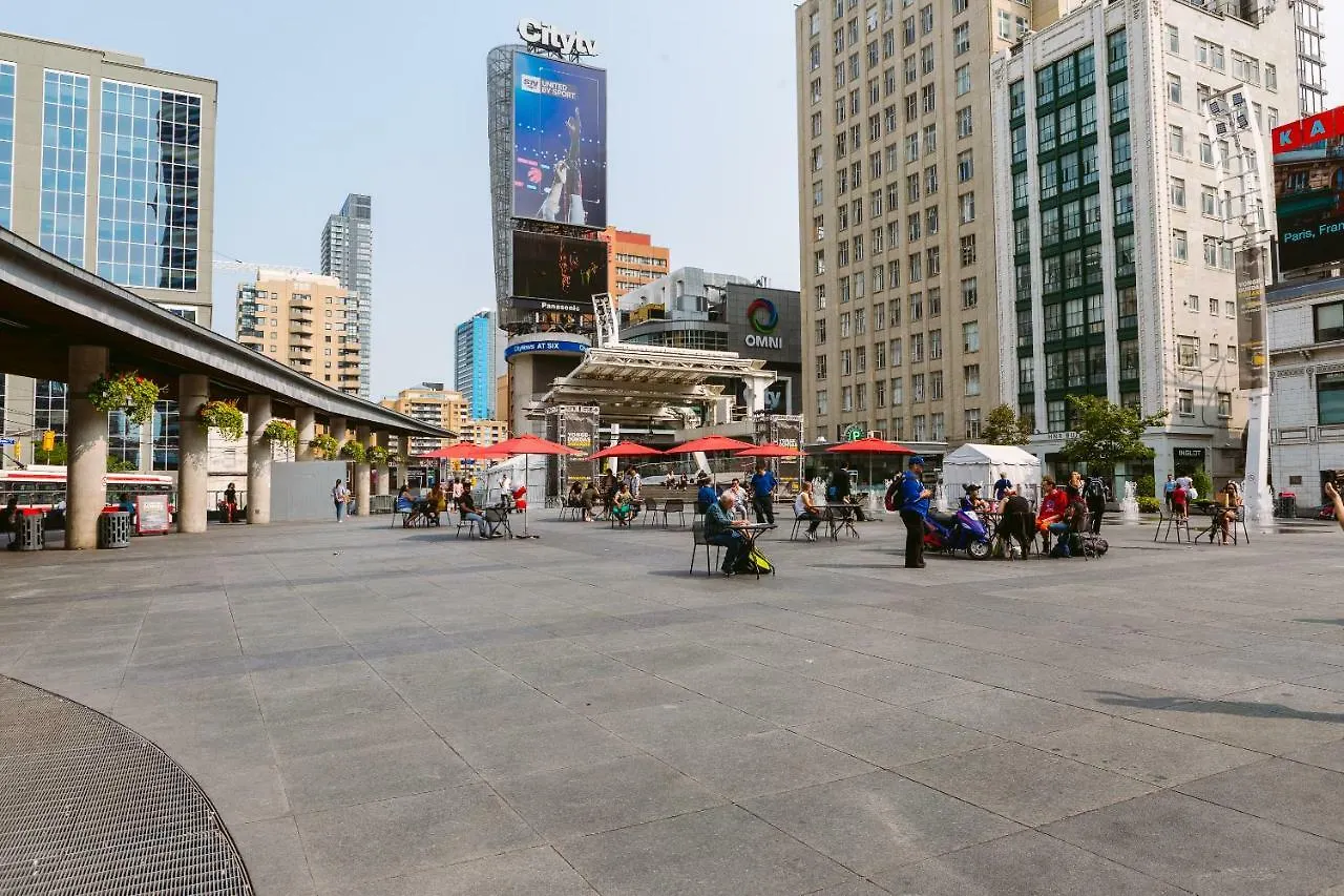 Apartment Luxurious 2-Bedroom Condo Toronto