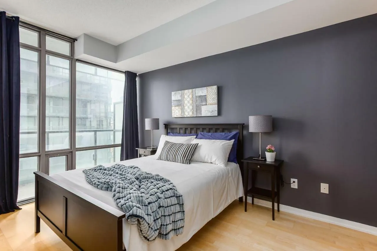 Luxurious 2-Bedroom Condo Toronto 0*,  Canada