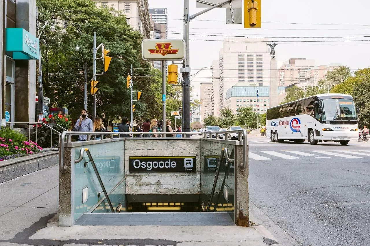 Apartment Luxurious 2-Bedroom Condo Toronto Canada
